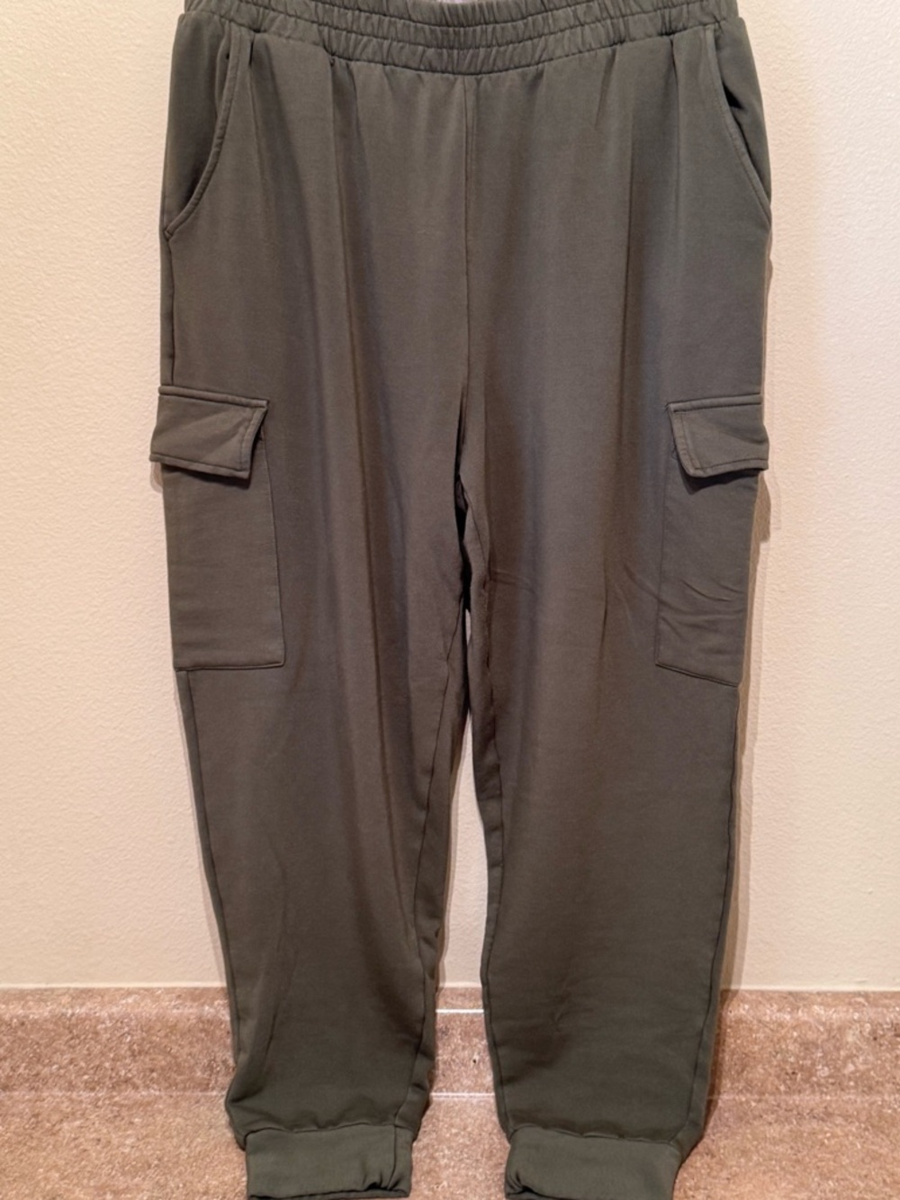 GAP  Olive Green Cargo Jogger Pants Women’s Size L